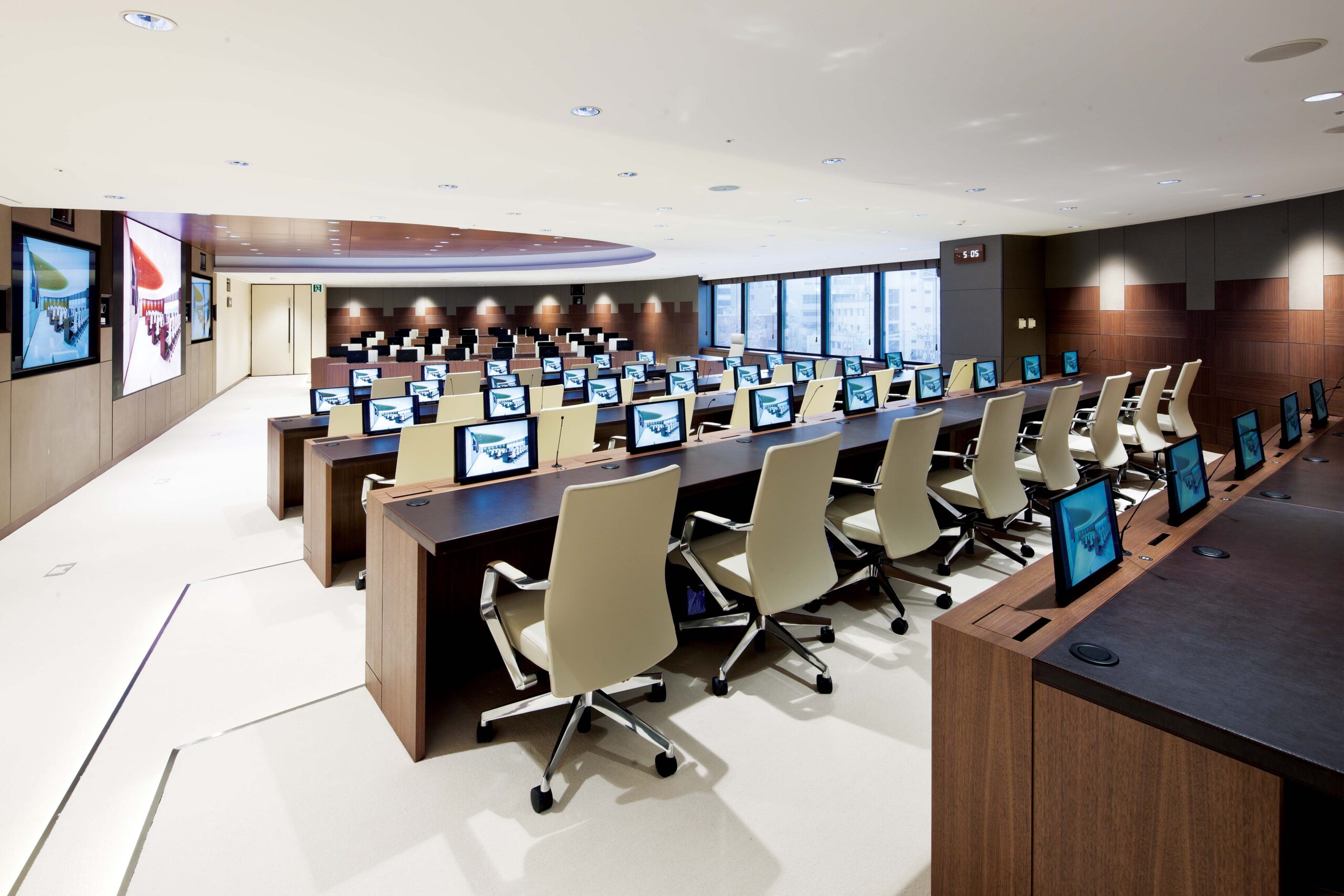 Samsung Life Insurance HQ Conference Room